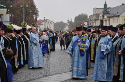 bogdan 
XXV rocznica przeniesienia Relikwii św. Gabriela z Grodna do Białegostoku(5) 
2017-10-08 16:04:16