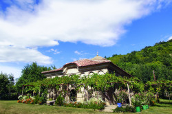Stefka 
Kilifarevo Monastery 
2017-10-11 00:37:35