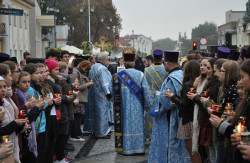 bogdan 
XXV rocznica przeniesienia Relikwii św. Gabriela z Grodna do Białegostoku(10) 
2017-10-11 13:16:36