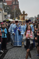 bogdan 
XXV rocznica przeniesienia Relikwii św. Gabriela z Grodna do Białegostoku(11) 
2017-10-11 13:18:29