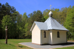 jarek 
The Orthodox cementary chapel in Dubno 
2017-10-11 21:03:17