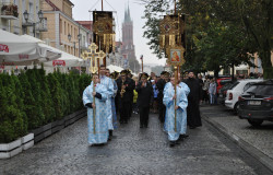 bogdan 
XXV rocznica przeniesienia Relikwii św. Gabriela z Grodna do Białegostoku(18) 
2017-10-16 12:40:29