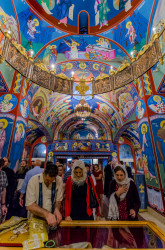 Vlutes 
Venerating the relics of St. Mardarije 
2017-10-20 18:57:15