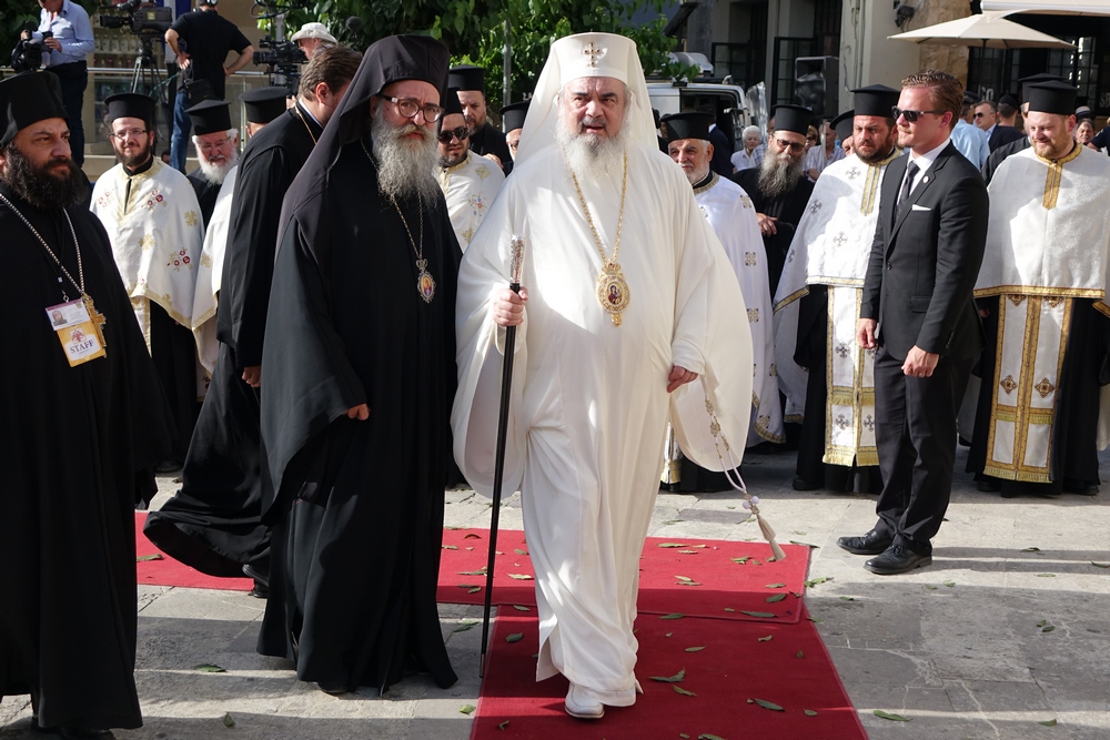 The Orthodox hierarchs in Heraklion 