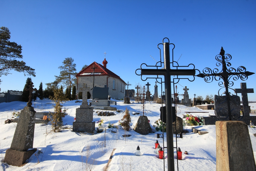 The cementary Orthodox chapel in Nowowola