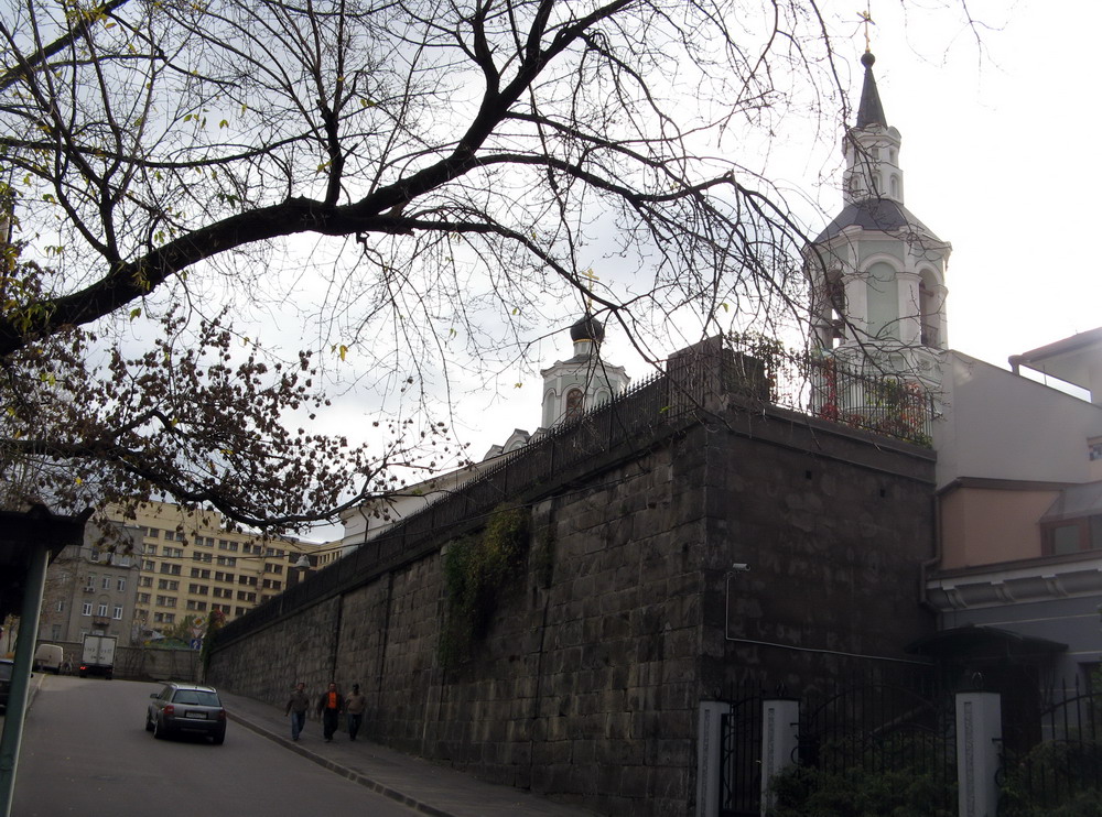 Храм Воздвижения Креста Господня на Чистом Вражке. Москва.