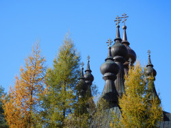 jarek 
The autumn in Polish mountains. The Orthodox church in Krynica-Zdrój  
2017-11-01 20:09:43