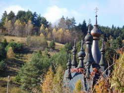 jarek 
The autumn in Polish mountains. The Orthodox church in Krynica-Zdrój  
2017-11-01 20:10:50