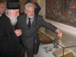 PedjaVid 
Патријарх Иринеј на изложби САНУ 
2017-11-03 18:29:10