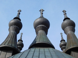 jarek 
The autumn in Polish mountains. The Orthodox church in Krynica-Zdrój  
2017-11-03 20:59:55