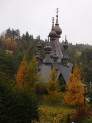 jarek 
The autumn in Polish mountains. The Orthodox church in Krynica-Zdrój  
2017-11-03 21:04:25