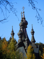 jarek 
The autumn in Polish mountains. The Orthodox church in Krynica-Zdrój  
2017-11-03 21:05:05
