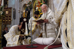 jarek1 
Divine Liturgy at Pentacost in Hereklion Cathedral, 2016 
2017-11-05 22:10:15