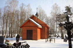 jarek11 
The Orthodox cementary chapel in Jurowlany 
2017-11-26 22:53:36