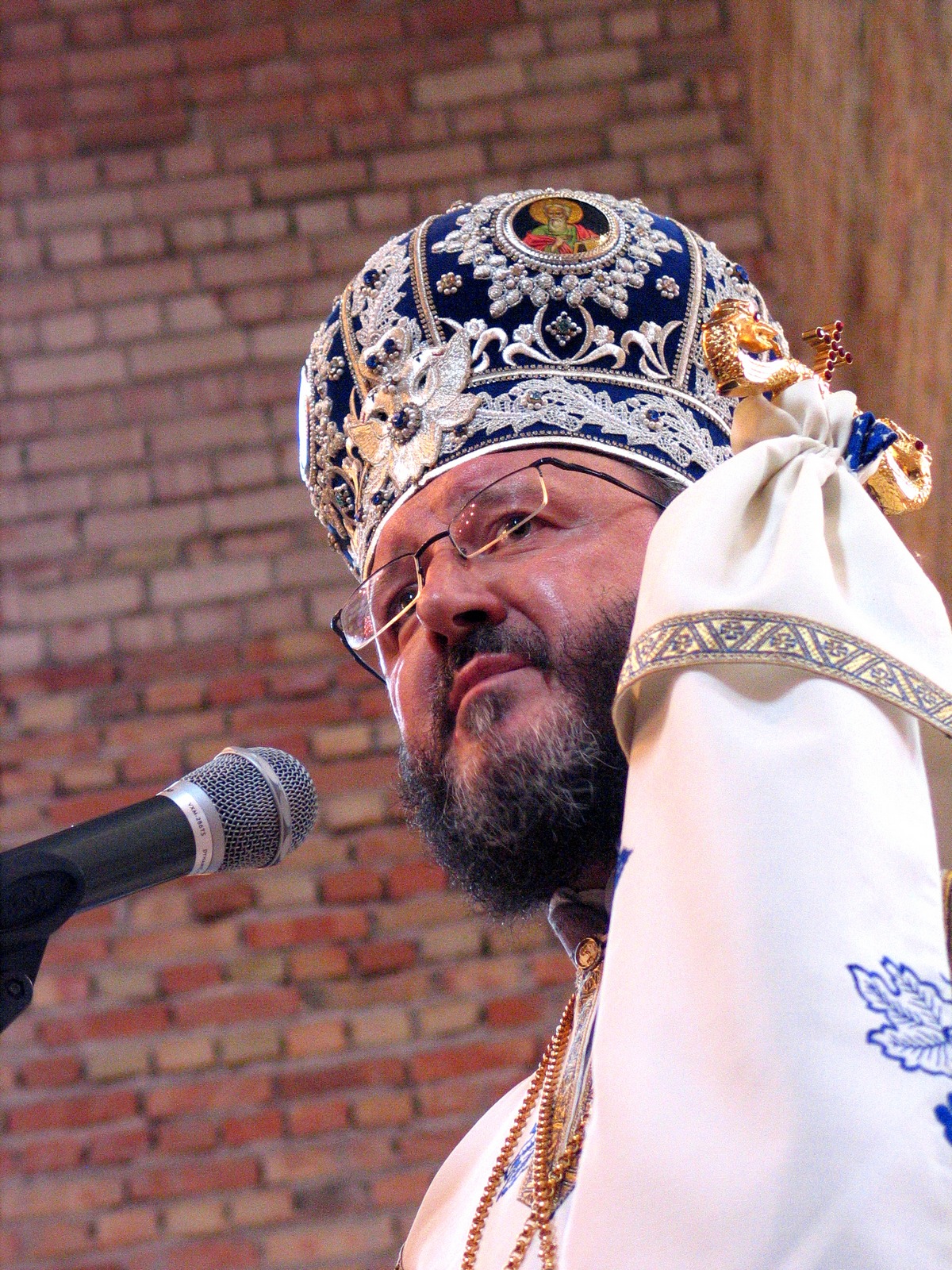 Quite old portraits... Archbishop Miron Chodakowski, 2005
