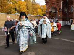 tolmargarita 
Крестный ход на праздник Покрова Пресвятой Богородицы 
2017-12-04 21:36:56