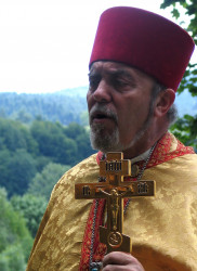 jarek11 
Quite old portraits... Fr. Michael Oleksa, 2004 
2017-12-04 21:59:32