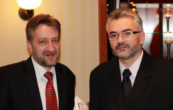 jarek1 
Quite old portrais.... Two former hipodeacons..., 2011 
2017-12-27 14:07:33
