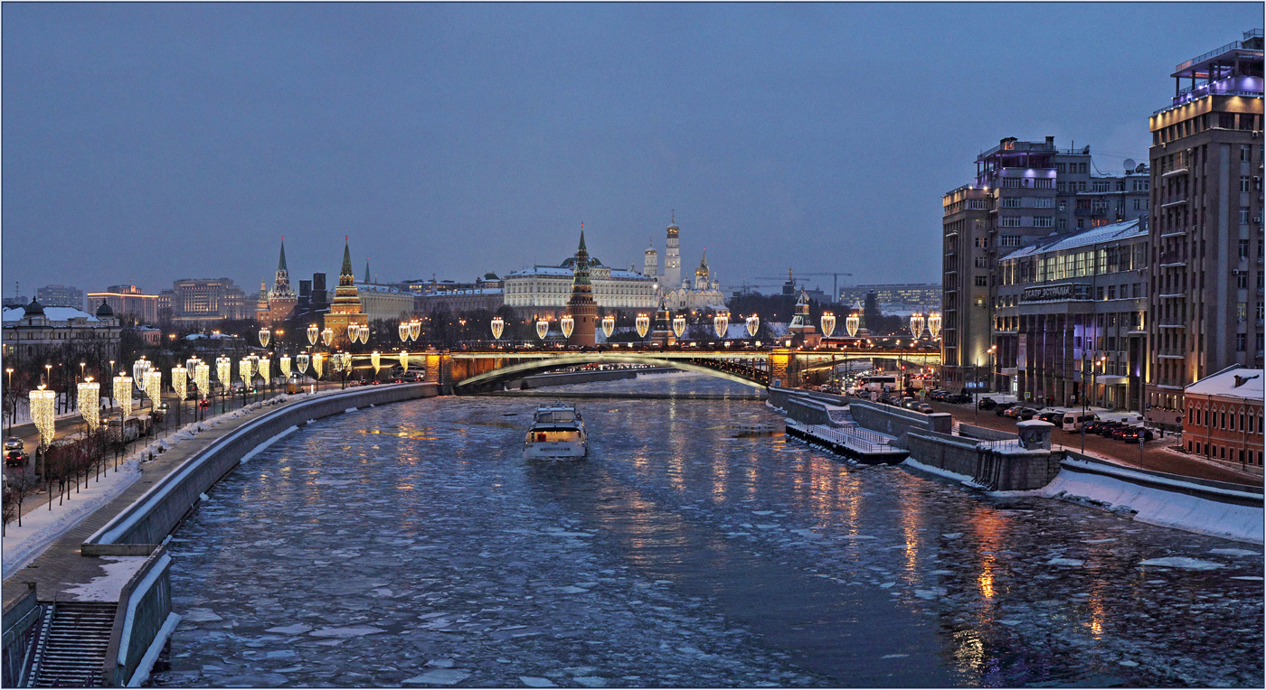 Прогулка по Патриаршему мосту