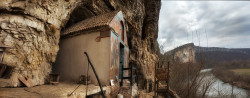 yordanov 
The rocky monastery "St. Marina" near Karlukovo, Bulgaria 
30 
2018-03-02 15:39:25