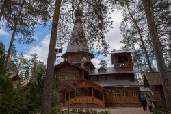 AlexandraP 
Казанский храм в Вырице 
2018-04-23 11:43:37