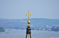 Strahinic 
Крст над реком 
2018-05-26 15:26:41