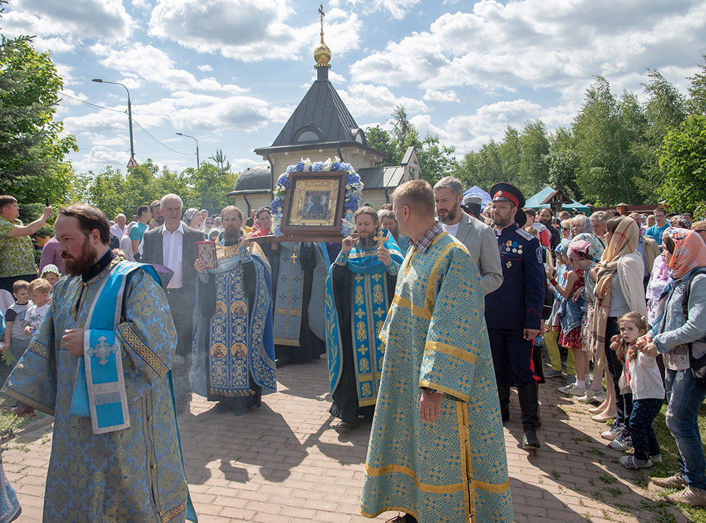 Крестный ход с иконой Умягчение злых сердец