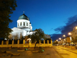 Pawelwaniuk00 
Katedra świętego Mikołaja wieczorną porą 
2018-06-11 22:30:34