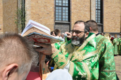 Pawelwaniuk00 
Czytanie Ewangelii (чтение Евангелия)  
2018-06-16 19:20:13