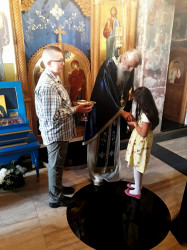 joanikije 
На празник 
2018-06-27 17:08:02
