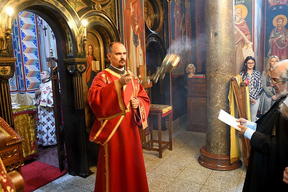 Слава Тјеби Господе,слава Тјеби!