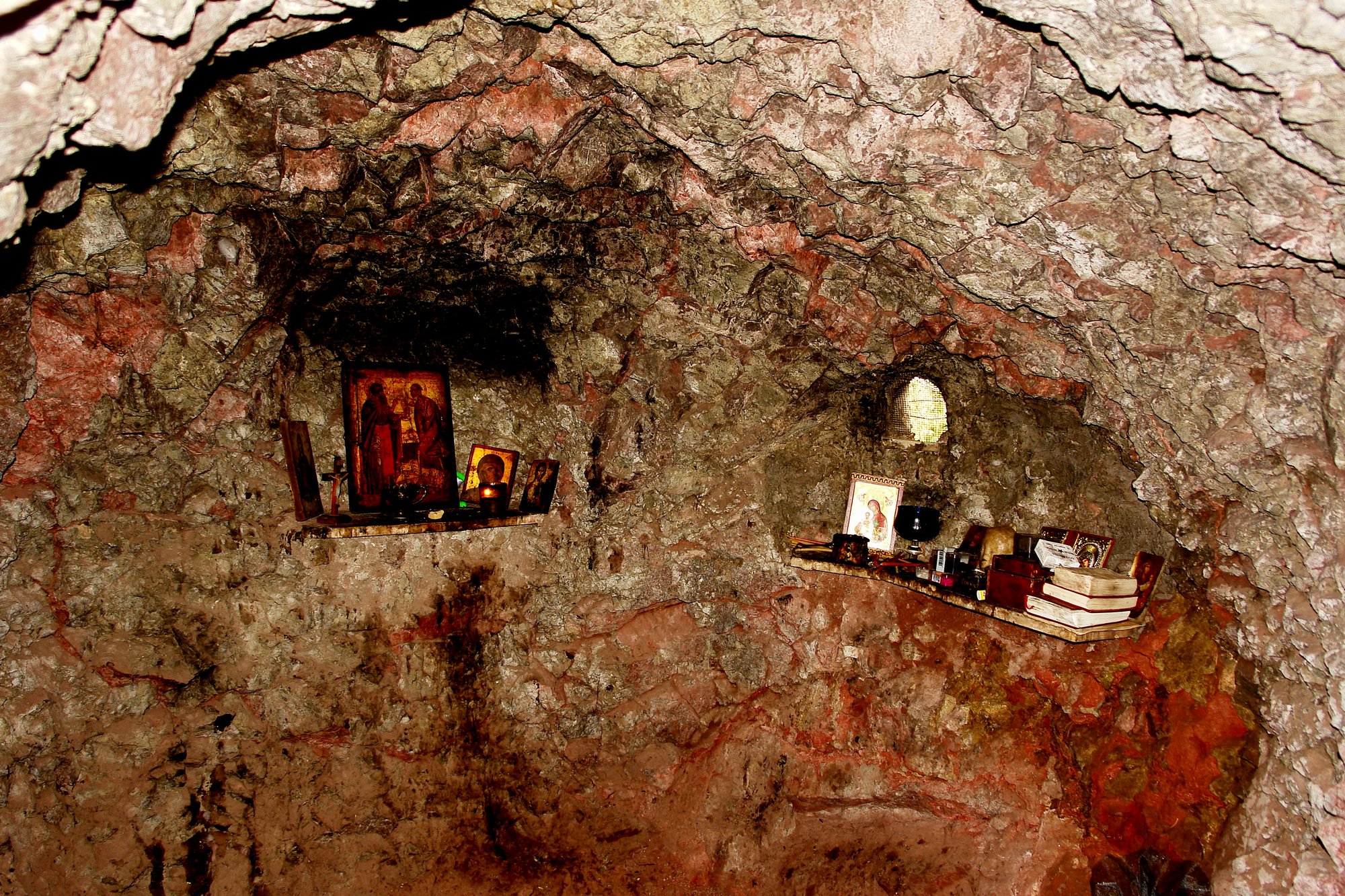 Grota św. Marii Egipcjanki monasteru Mavrovouni 