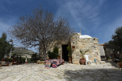 alik 
 Παρεκκλήσιο Παναγιας Ελεουσας 
2018-07-11 11:37:46