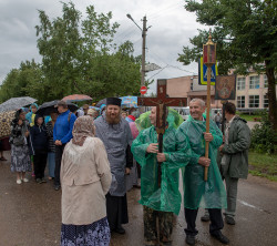AlexandraP 
Крестный ход из Фирово в Нилову пустынь 
2018-07-14 11:27:36