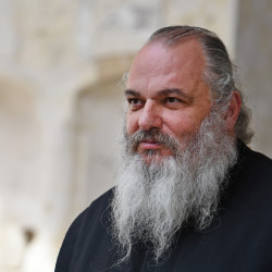 alik 
Fr Savvas Hadjionas 
2018-07-17 23:11:26