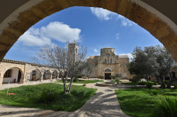 alik 
St Barnabas Monastery 
2018-07-24 21:20:13