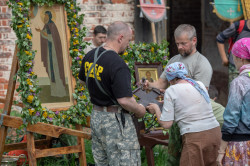 AlexandraP 
Поклонение веригам святого Иринарха 
2018-07-25 17:01:01