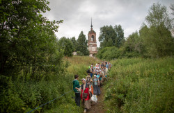 AlexandraP 
Узкий спуск. Иринарховский крестный ход 
2018-07-27 18:30:06