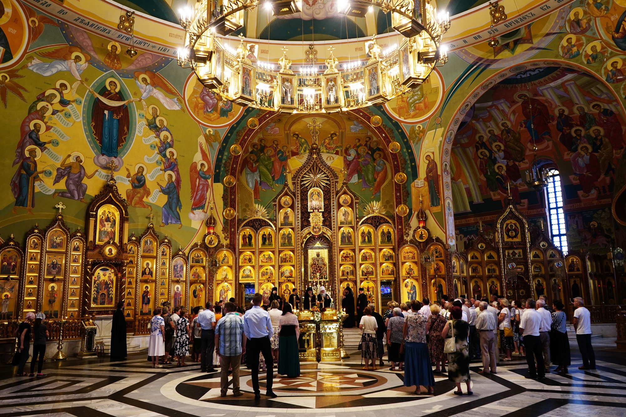 Metropolitan Tikhon in Holy Spirit Orthodox church in Białystok