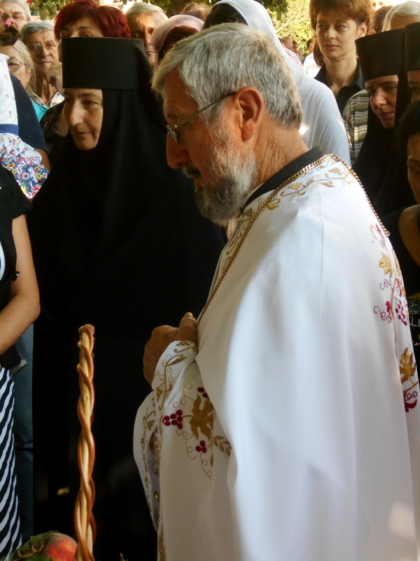 Отац Василије