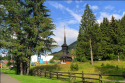 ursache 
Mănăstirea "Sfântul Ioan Botezătorul" din Poiana Braşov 
2018-08-01 22:03:48