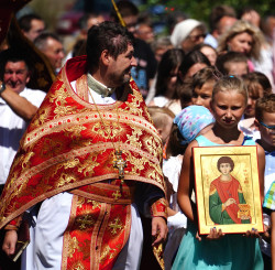 jarek 
Procession around St. Panteleimon church in Białystok at parish feast 
2018-08-12 14:07:46