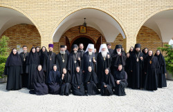 jarek 
Nuns of Zwierki Convent with metropolitans Sawa and Tikhon 
2018-08-24 08:33:27