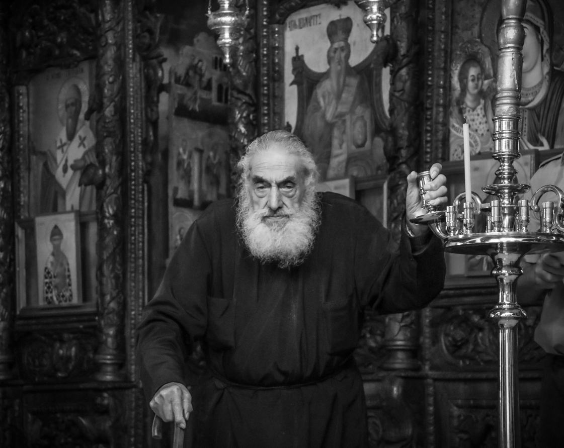 ΠΑΠΑ ΜΙΧΑΗΛ ΚΑΜΠΟΣ