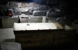 jarek1 
St. Lazarus tomb in St. Lazarus Cathedral in Larnaca 
2018-09-14 22:59:24