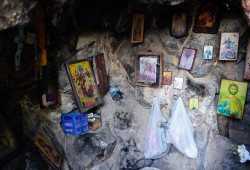 jarek 
Cave close to Agios Parthenos church 
2018-09-21 16:32:51