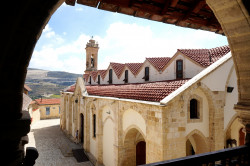 jarek11 
The Holy Cross Orthodox church in Omodos 
2018-10-06 20:16:55