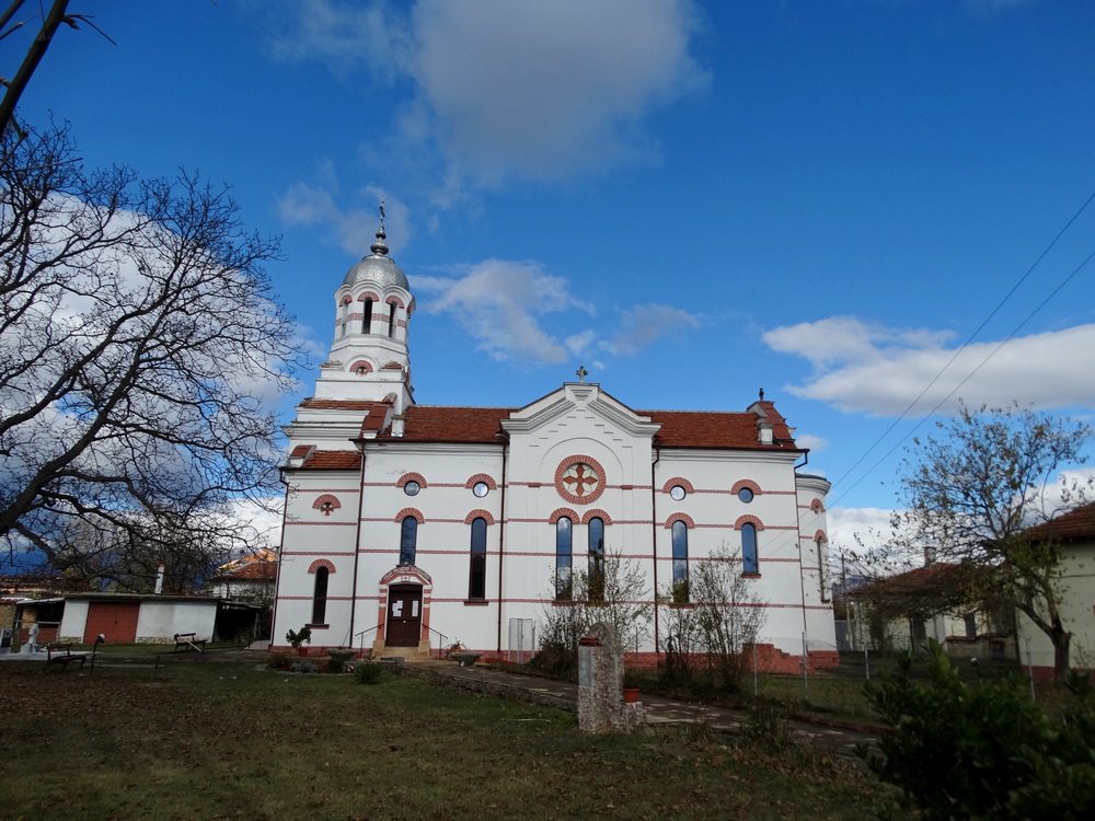 храм "Рождество Богородично", град Павел Баня