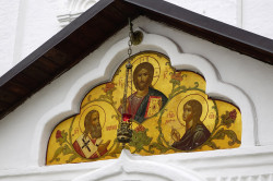 jarek11 
Fresco over the entrance of the old church of Sretensky Monastery in Moscow 
2018-11-07 08:37:29