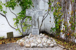 jarek11 
The memory cross in Sretensky Monastery in Moscow 
2018-11-07 08:38:00